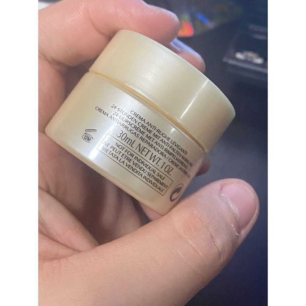 Shiseido Benefiance Wrinkle Smoothing Cream 30ml/1.0oz., travel size. - Picture 3 of 5